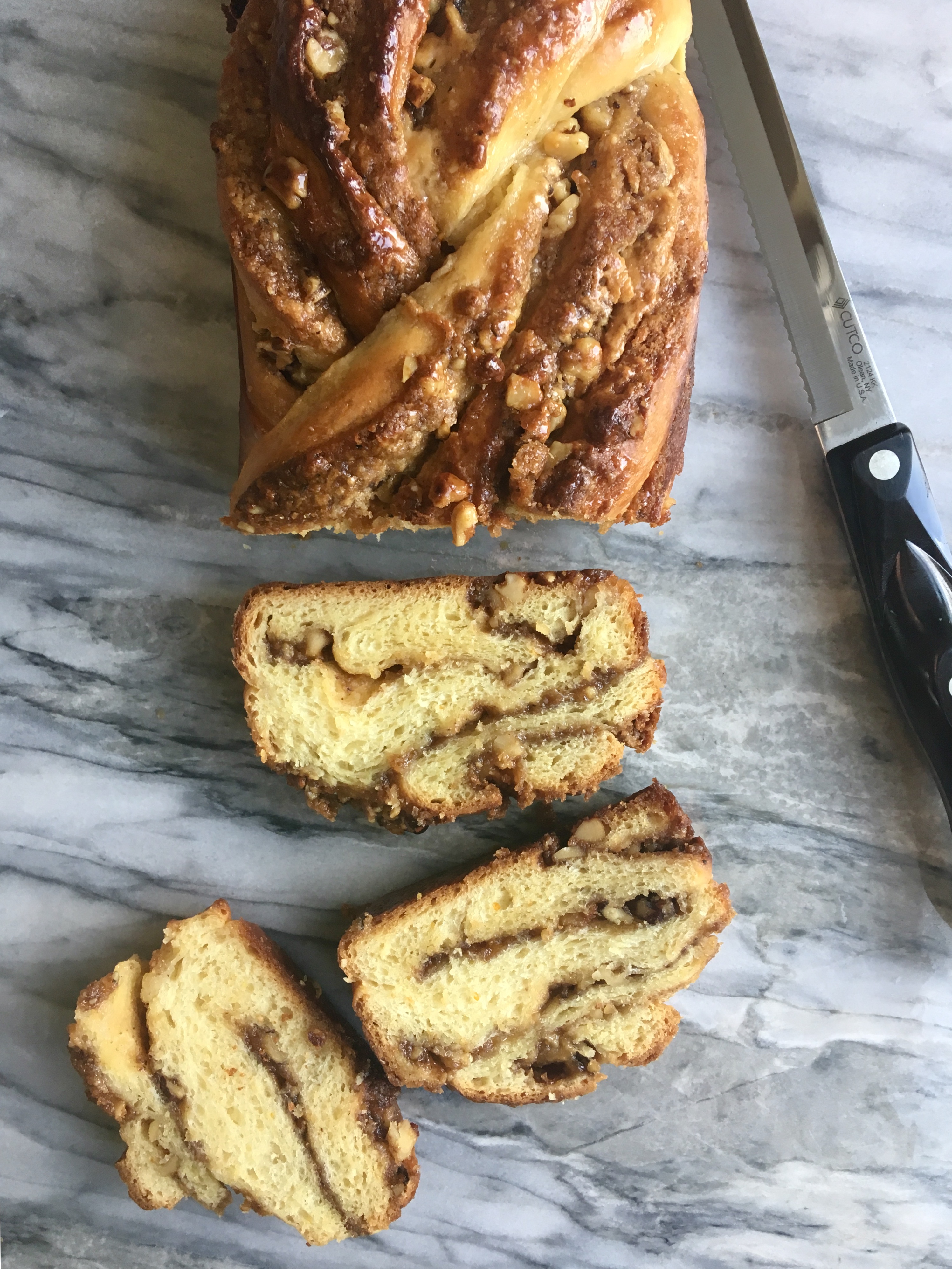 Walnut-Halva Babka